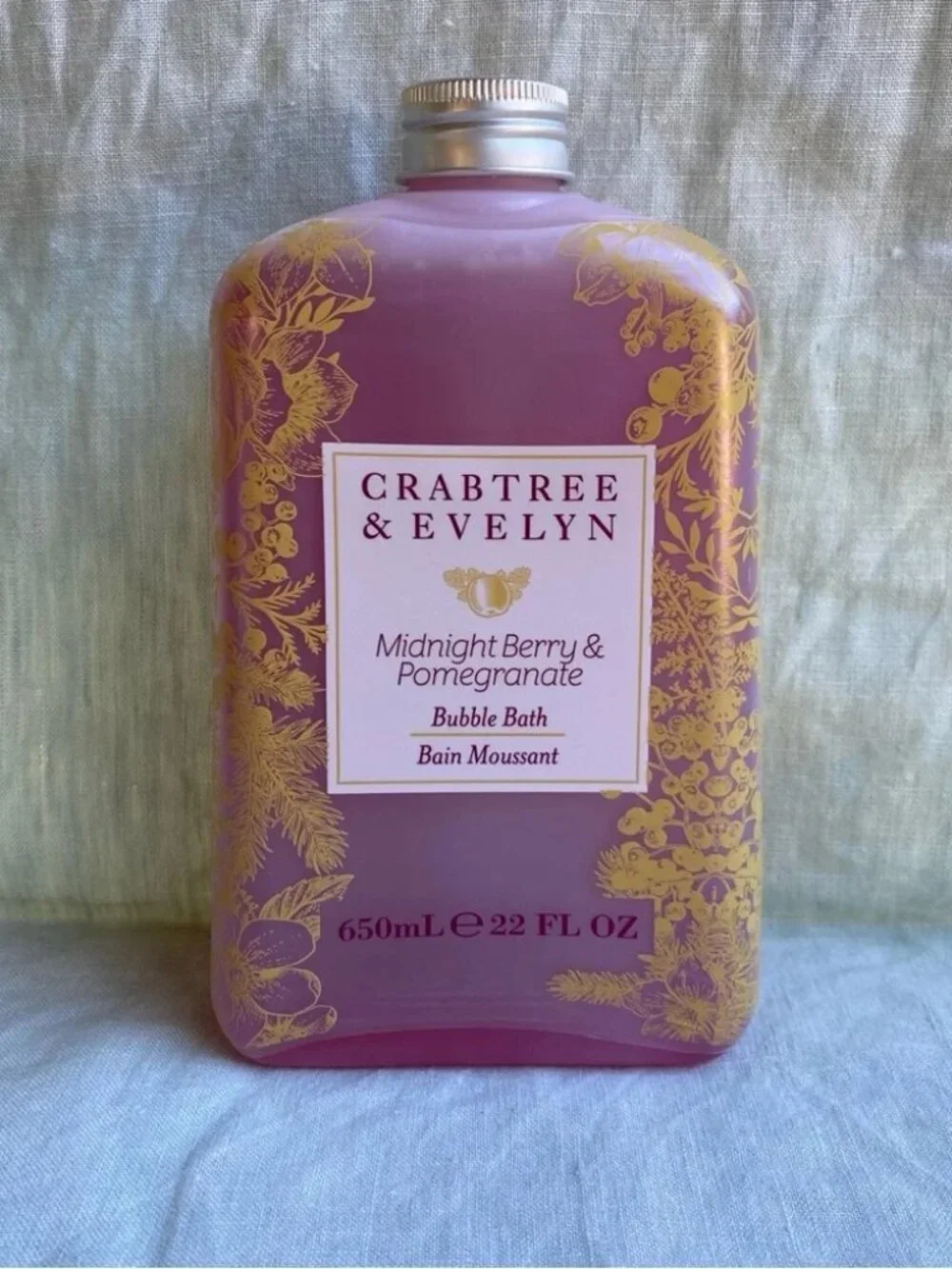 NWT Crabtree & Evelyn Midnight Berry & Pomegranate bubble bath 650ml 22 fl oz.